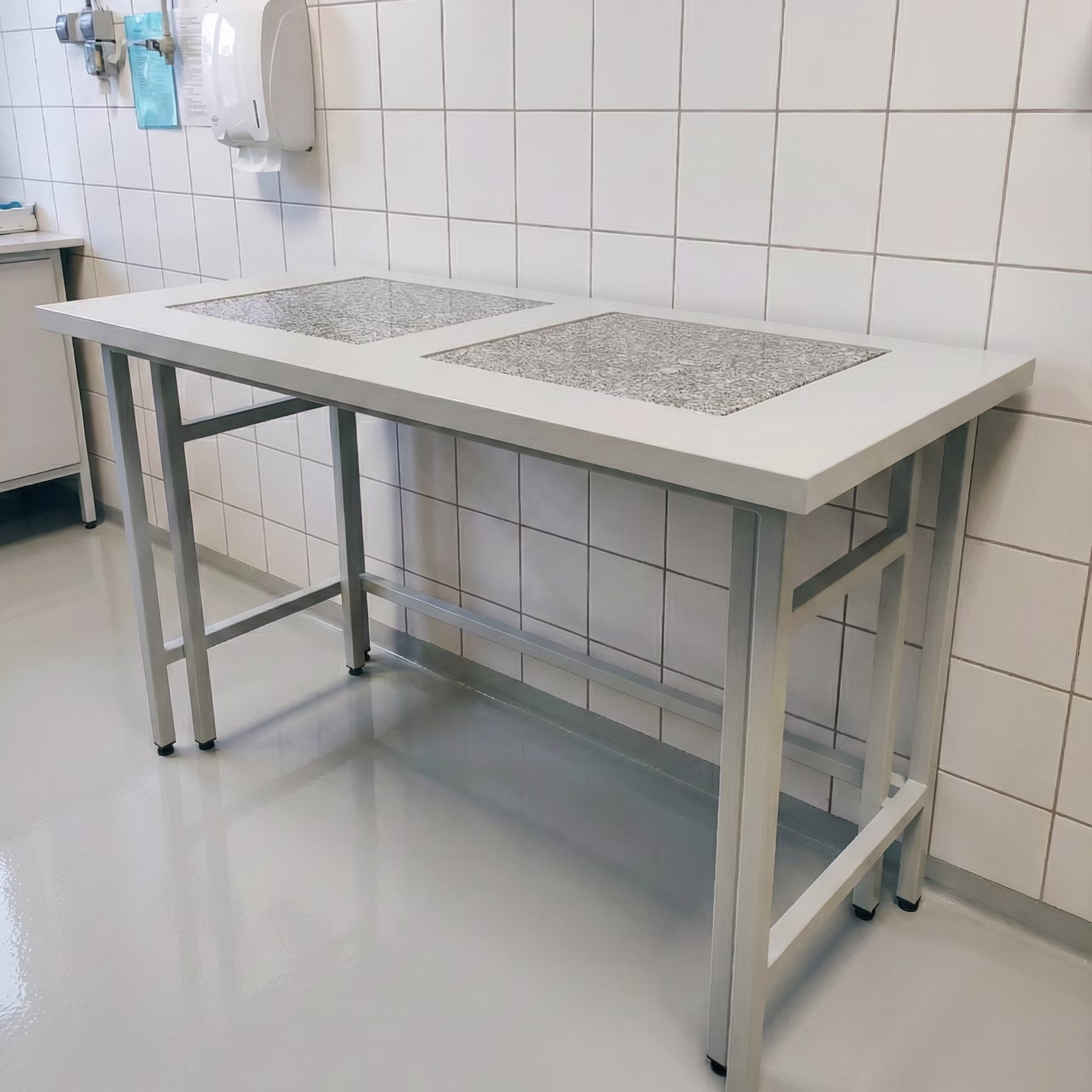 Na zdjęciu widoczny jest stół wagowy podwójny